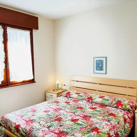 Flat With A Shared Garden * ביביונה