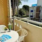 Flat With A Shared Garden Апартаменты *