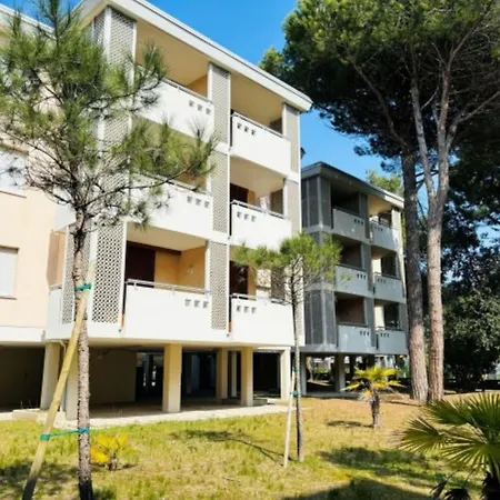 Апартаменты Flat With A Shared Garden Бибионе